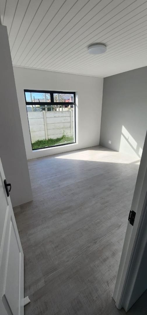 5 Bedroom Property for Sale in Kleinbaai Western Cape